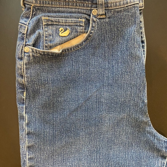 Gloria Vanderbilt woman’s jeans red tag - Picture 5 of 5